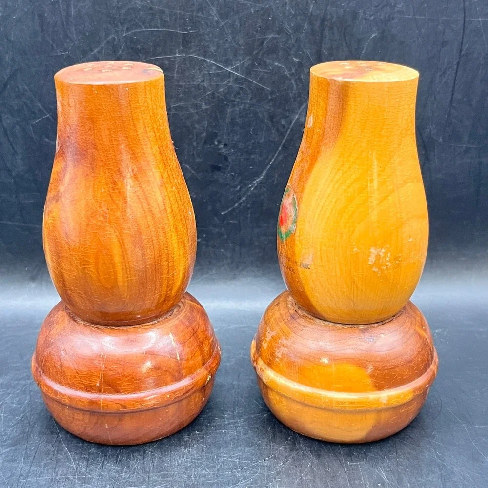 Vtg Cedar Wood Turned Pokagon‎ State Park Lantern Salt Pepper Shakers 4.5